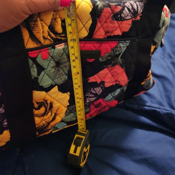Vera Bradley Weekender - Picture 3 of 6